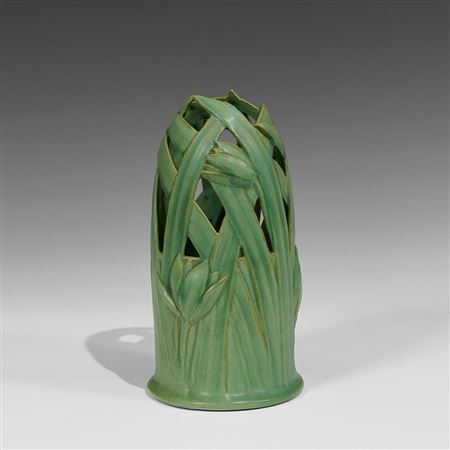 Cut flower vase by William J Dodd - Auction record, sale price, and art valuation. Compare with similar artists and explore comparable artworks.