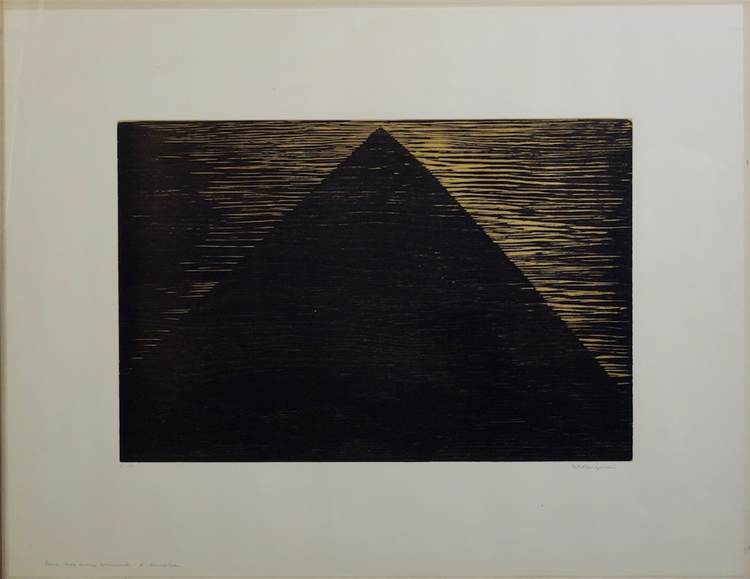 Pyramid (GB 32) - Image 2 of 4