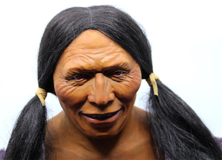 Hand-Carved Wooden Indian Head - Image 2 of 4