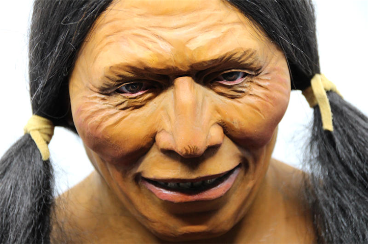 Hand-Carved Wooden Indian Head - Image 3 of 4