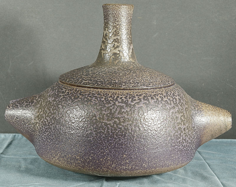 Vessel with Stove Pipe Lid and Wing Handles - Image 3 of 4