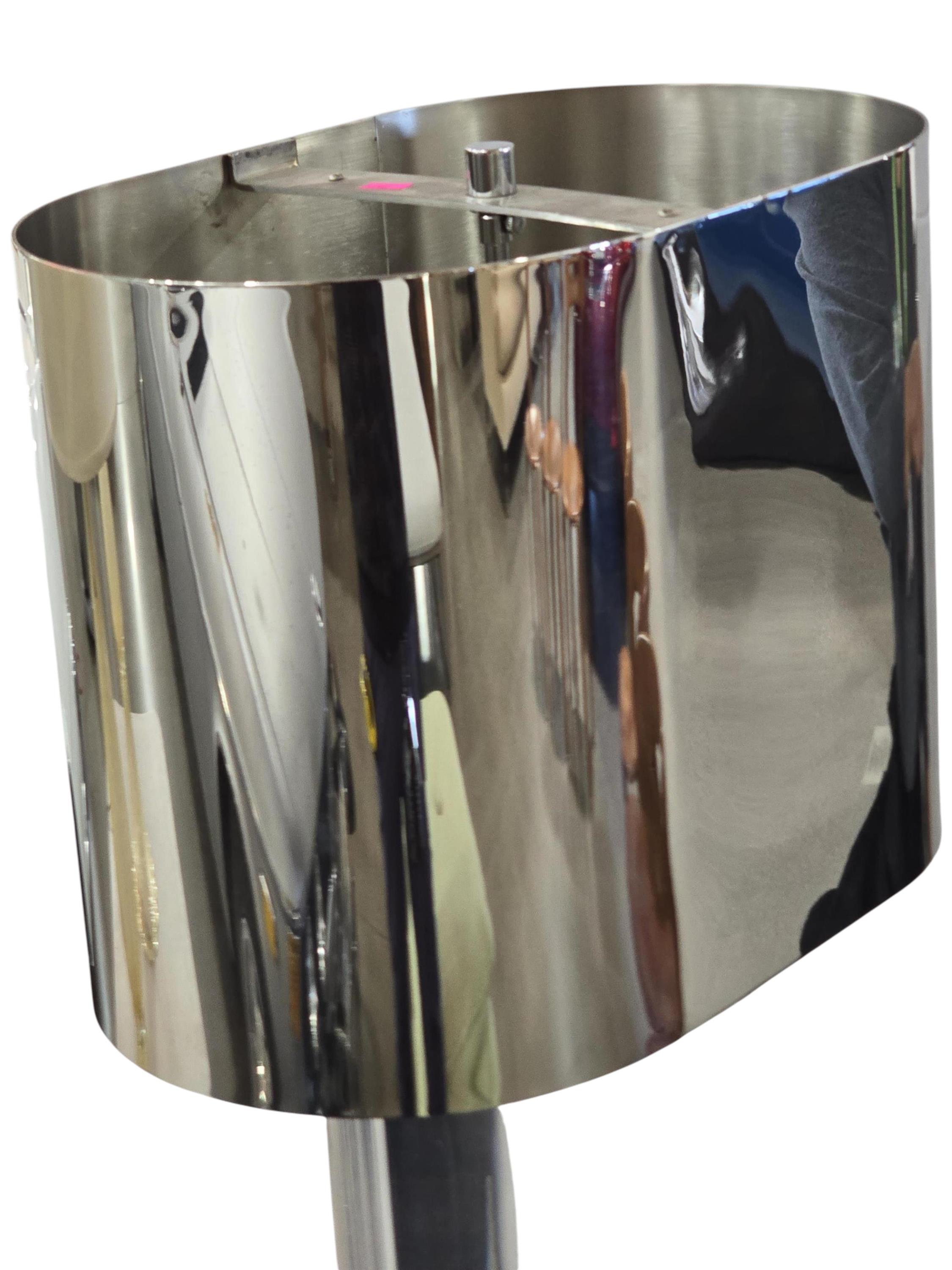 Karl Springer Oval Lucite & Chrome Table Lamp - Image 4 of 4