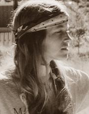 Portrait of Linda Raynolds