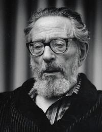 Portrait of Sam Vanni