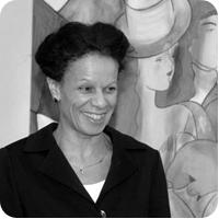Portrait of Linda Le Kinff