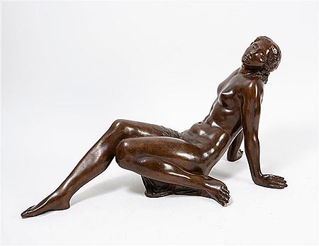 Nu féminin.