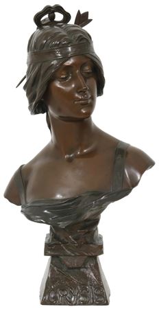 "Crysis"; bust of a woman