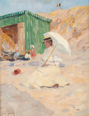 Jeune femme à l’ombrelle à la plage avec ses enfants