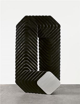 Gate sculpture