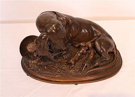 "CHIENNE BASSET ET SES CHIOTS"