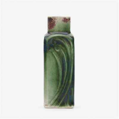 Losanti cabinet vase with fern
