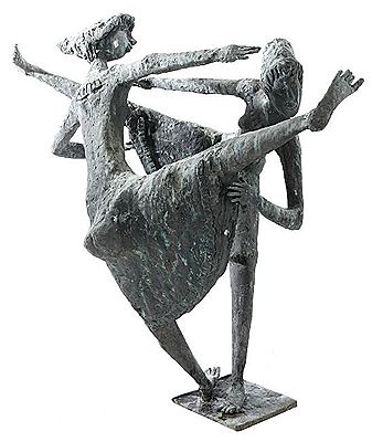 2 dancers