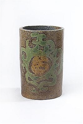 Roll vase
