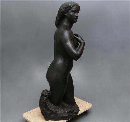 Sample artwork by Enrique Casanovas Roy (1882 - 1948), known for sculpture, ceramic, drawing - View similar artists and auction records
