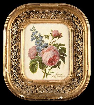 Bouquet of roses and cornflowers