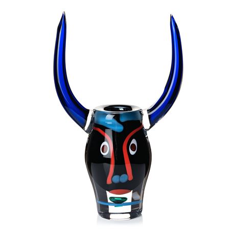 Vase in the shape of a Bull's head