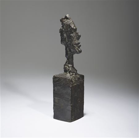 Tête de Diego sur socle