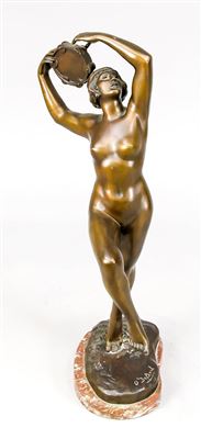 Große Skulptur einer nackten Tänzerin mit Tambourin by Oscar Laurent De Beul - Auction record, sale price, and art valuation. Compare with similar artists and explore comparable artworks.
