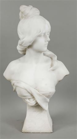 BUST OF A GIRL LOOKING TO THE RIGHT