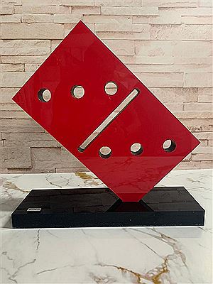 Sculpture Domino Red