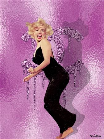 "Marilyn Gold Chanel"