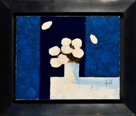 Vase of flowers