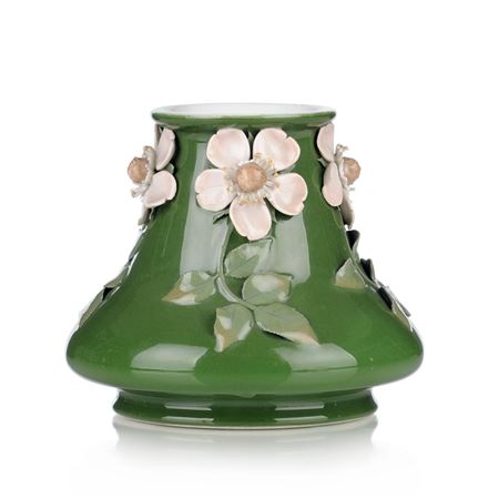 Seltene Jugendstil-Vase mit Blüten. Hans Rudolf Hentschel für Meissen. by Hans Rudolf Hentschel - Auction record, sale price, and art valuation. Compare with similar artists and explore comparable artworks.