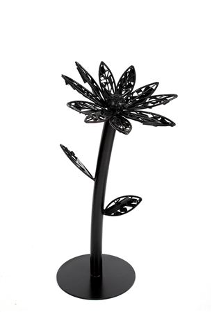 Fleur / Jardin de fer by Nikos-Yorgos Papoutsidis - Auction record, sale price, and art valuation. Compare with similar artists and explore comparable artworks.