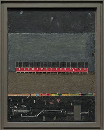 "Lang rød brakke mot mørk himmel" 1983