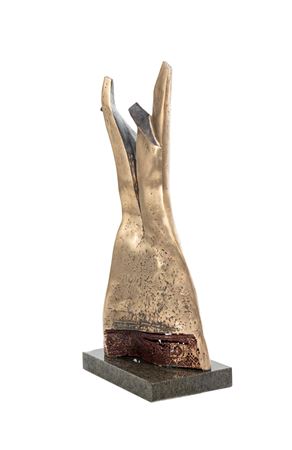 "Vintage" from the series "Kobiety" by Krystyna Nowakowska - Auction record, sale price, and art valuation. Compare with similar artists and explore comparable artworks.