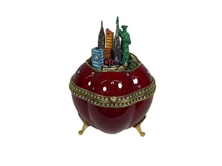 Apple Sculpture Egg