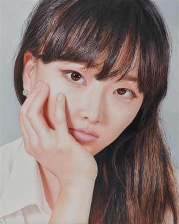 Sample artwork by Hyungjin Park (Born 1971), known for hyperrealistic portraits, exploring idealistic beauty, manipulation of light and shadow - View similar artists and auction records