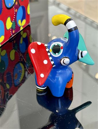 Elephant colourful edition by Jacky Zegers - Auction record, sale price, and art valuation. Compare with similar artists and explore comparable artworks.