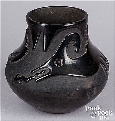 San Ildefonso Indian blackware pottery water jar