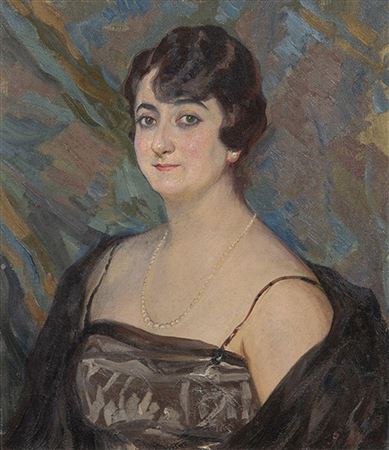 Woman with pearl necklace