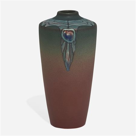 Painted Mat vase with stylized peacock feathers