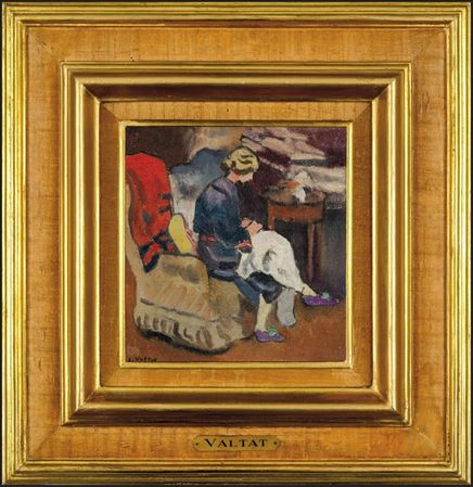 Femme cousant sur le fauteuil / A woman sitting in a chair and sewing