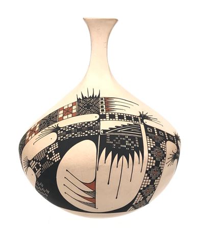 Mata Ortiz Pottery Vase