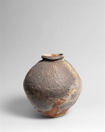 Monumental jar