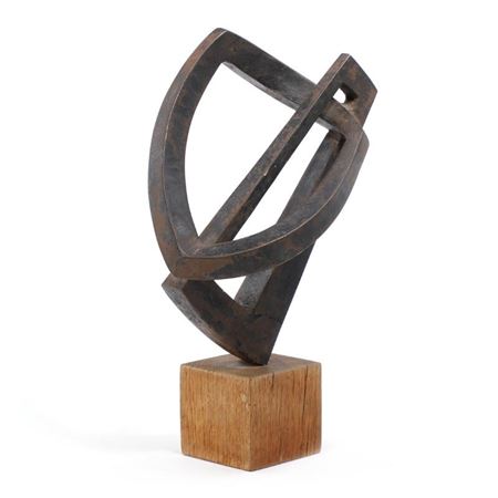 Sculpture by Helge Holmskov - Auction record, sale price, and art valuation. Compare with similar artists and explore comparable artworks.