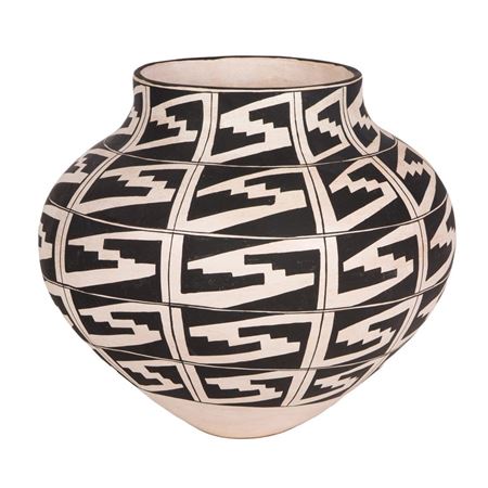 Acoma pottery jar