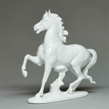 Trotting horse