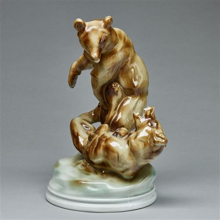 Fighting bears