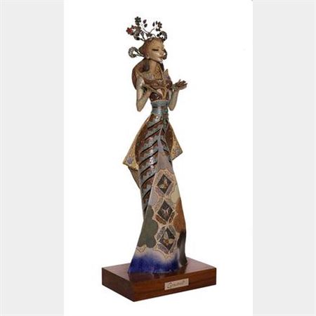 Sriwinati by F Widayanto - Auction record, sale price, and art valuation. Compare with similar artists and explore comparable artworks.