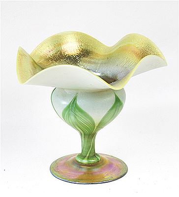 "Pulled Feather" tulip vase