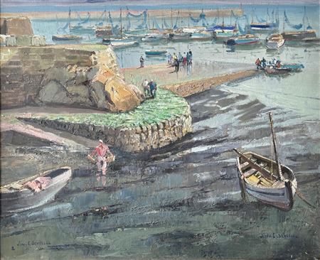 Round hold at Douarnenez