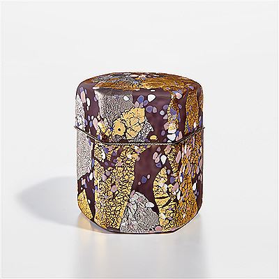 Kazaribako (ornamented box) by Kyohei Fujita - Auction record, sale price, and art valuation. Compare with similar artists and explore comparable artworks.