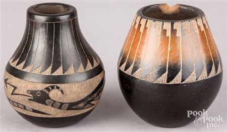 Zia/Hopi Indian pottery jars