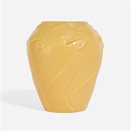 Early vase with geese