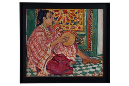 Musician playing the darbouka in Tunis
